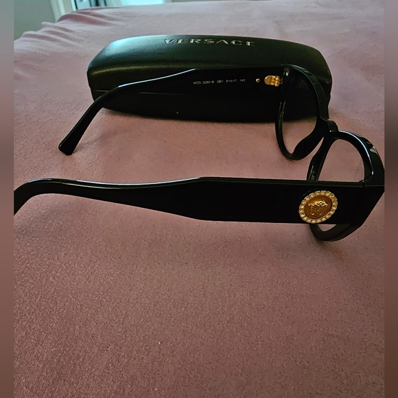 Versace reading glasses - Picture 7 of 8